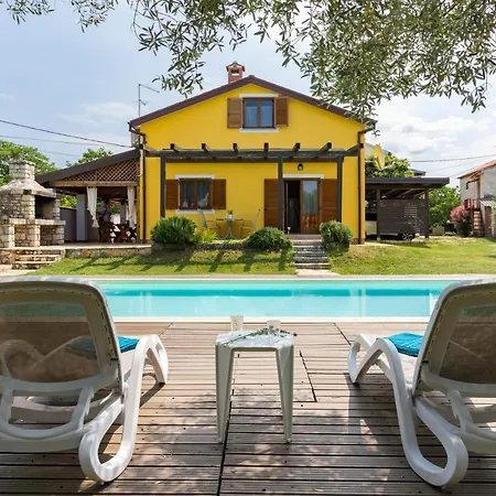 Nada Villa *